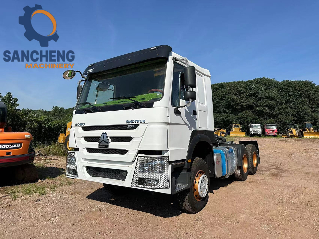 SINOTRUK HOWO Truck Head 371hp - Gjysmë-kamion: foto 1 SINOTRUK HOWO Truck Head 371hp - Gjysmë-kamion: foto 1