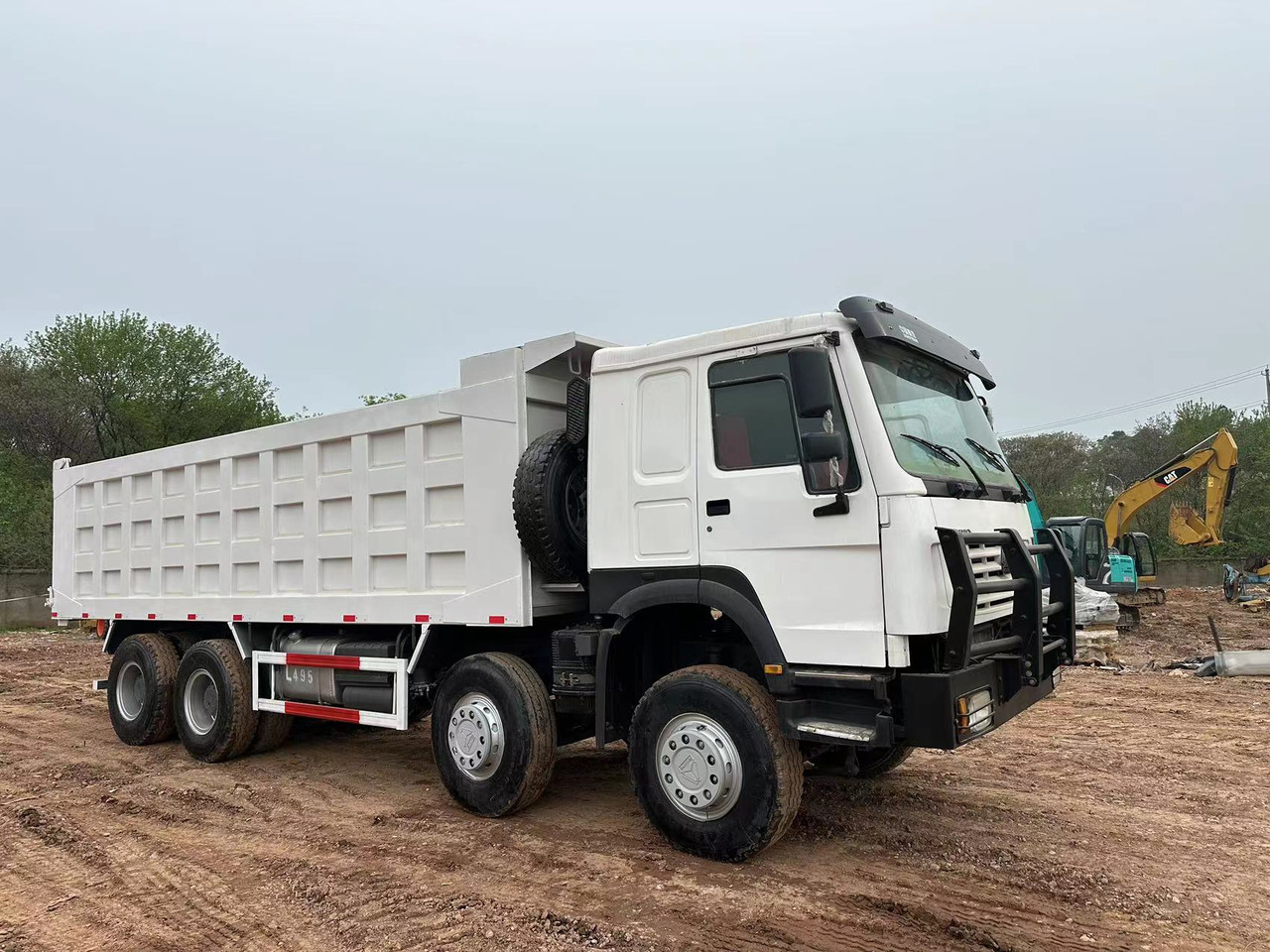 SINOTRUK HOWO 371 with Bumper - Kamion vetëshkarkues: foto 5 SINOTRUK HOWO 371 with Bumper - Kamion vetëshkarkues: foto 5