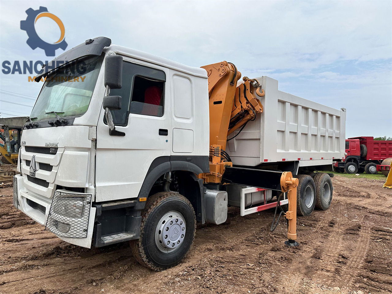 SINOTRUK Howo 371 6x4 crane truck - Kamion me vinç: foto 4 SINOTRUK Howo 371 6x4 crane truck - Kamion me vinç: foto 4