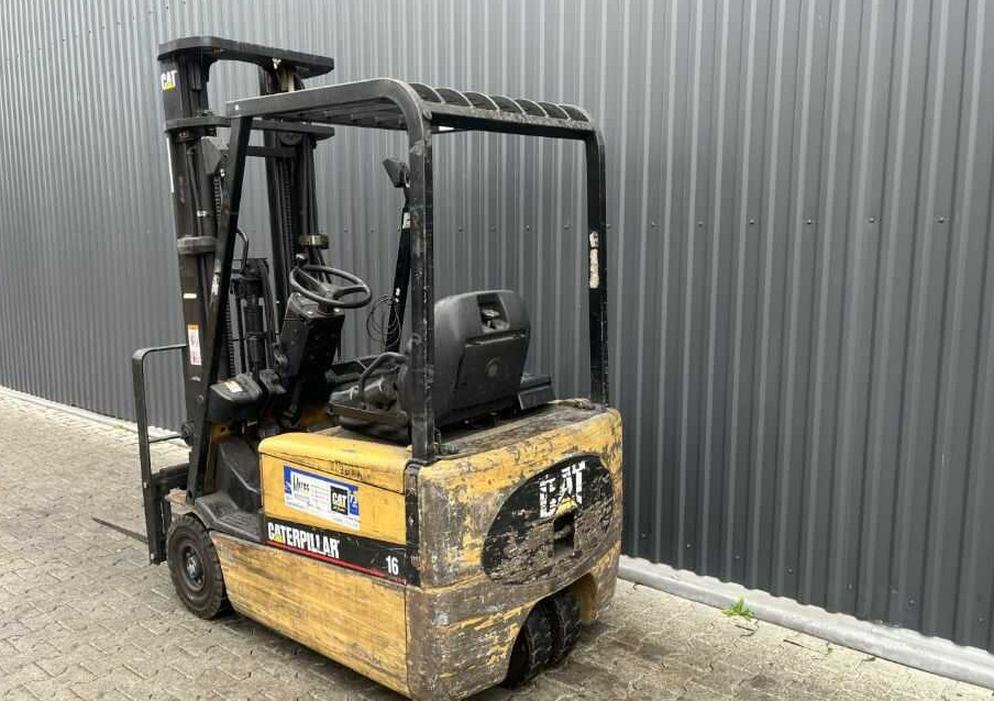 CAT Lift Trucks EP16KT - Pirun elektrik: foto 3 CAT Lift Trucks EP16KT - Pirun elektrik: foto 3