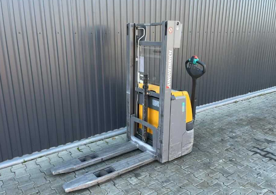 Jungheinrich EJC112 - Stivosës: foto 1 Jungheinrich EJC112 - Stivosës: foto 1