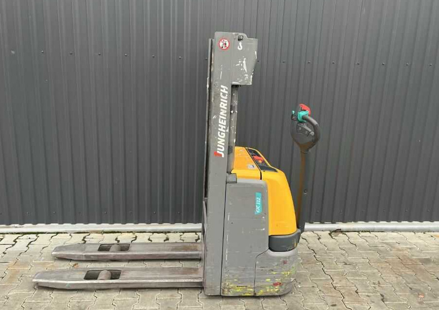 Jungheinrich EJC112 - Stivosës: foto 2 Jungheinrich EJC112 - Stivosës: foto 2