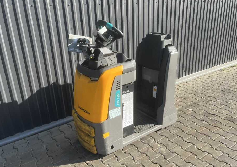 Jungheinrich EZS130 - Traktor rimorkimi: foto 1 Jungheinrich EZS130 - Traktor rimorkimi: foto 1