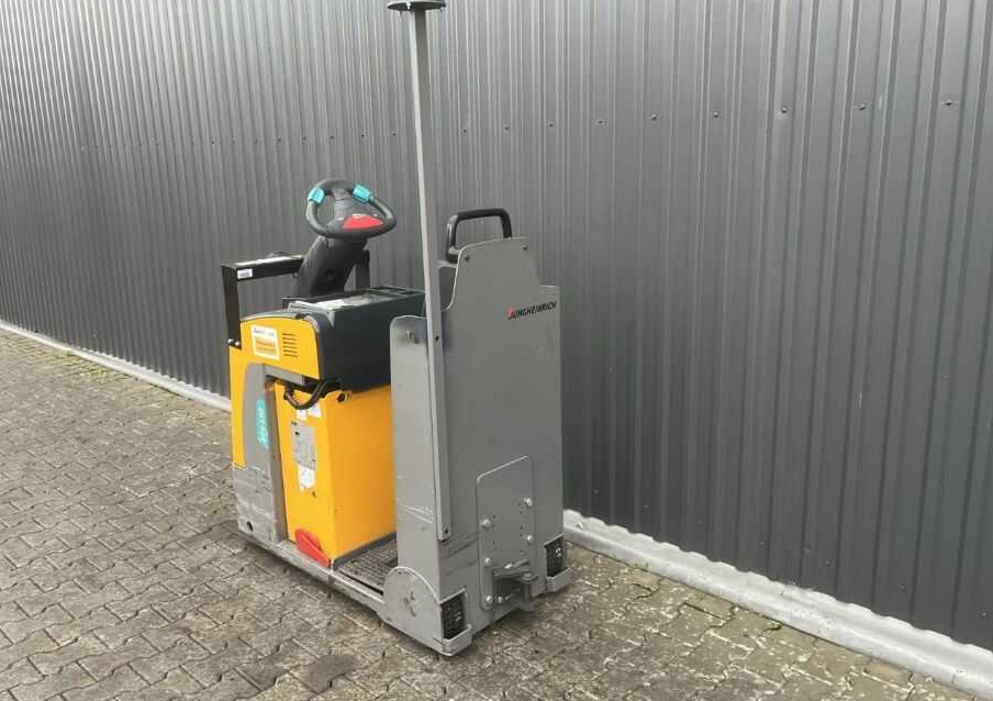 Jungheinrich EZS130 - Traktor rimorkimi: foto 3 Jungheinrich EZS130 - Traktor rimorkimi: foto 3