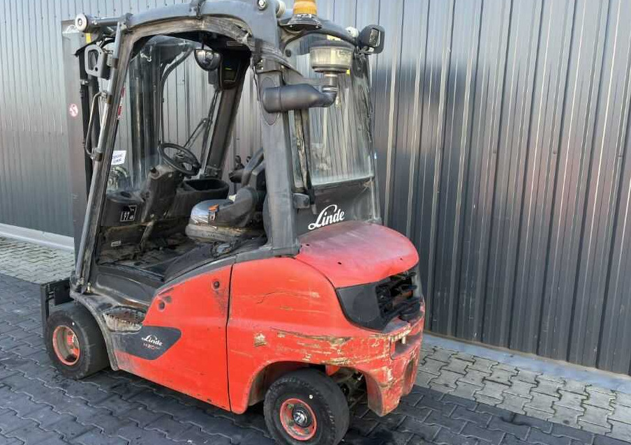 Linde H20D-01 - Pirun më naftë: foto 3 Linde H20D-01 - Pirun më naftë: foto 3