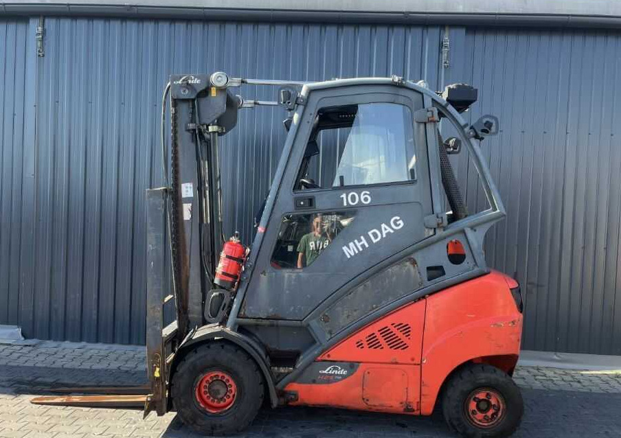 Linde H25D-02/600 - Pirun më naftë: foto 2 Linde H25D-02/600 - Pirun më naftë: foto 2