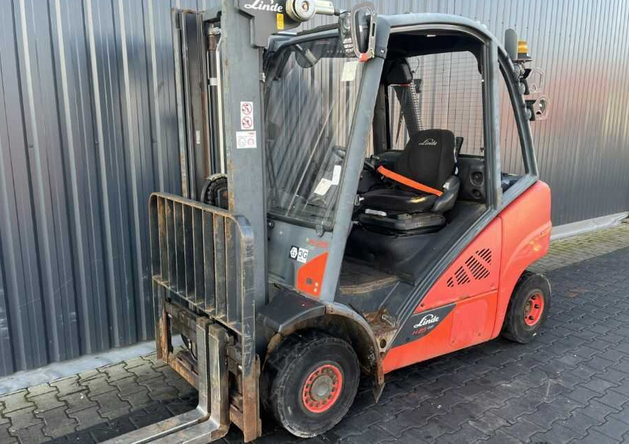 Linde H25D-02 - Pirun më naftë: foto 1 Linde H25D-02 - Pirun më naftë: foto 1