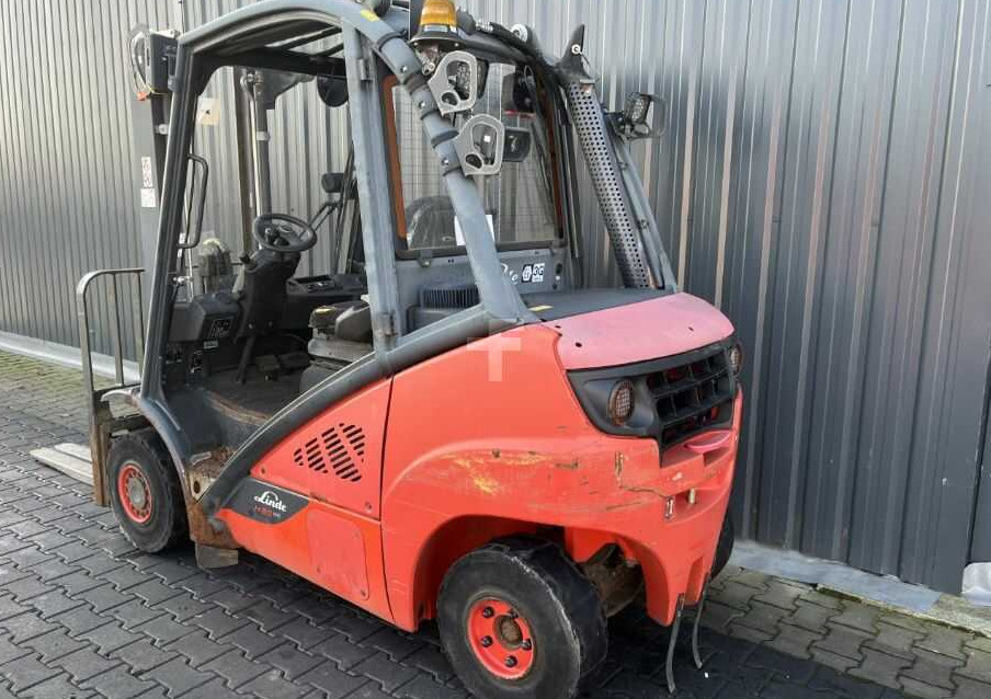 Linde H25D-02 - Pirun më naftë: foto 3 Linde H25D-02 - Pirun më naftë: foto 3