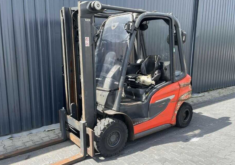 Linde H25D - Pirun më naftë: foto 1 Linde H25D - Pirun më naftë: foto 1
