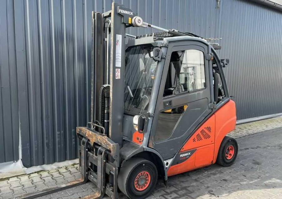Linde H25T-02 - Pirun më gaz: foto 1 Linde H25T-02 - Pirun më gaz: foto 1