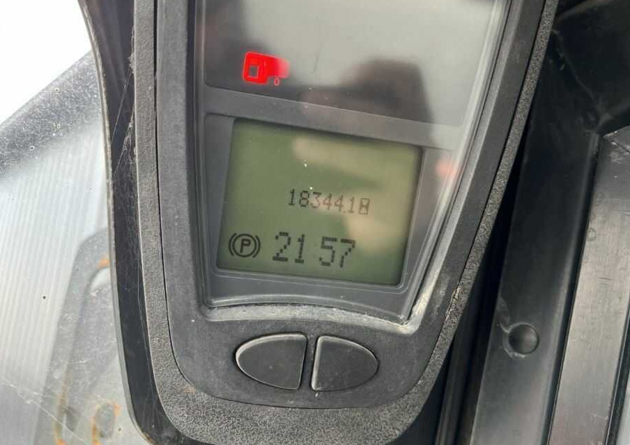 Linde H30D - Pirun më naftë: foto 5 Linde H30D - Pirun më naftë: foto 5