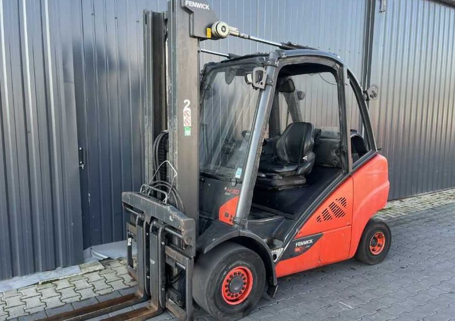 Linde H30T-02 - Pirun më gaz: foto 1 Linde H30T-02 - Pirun më gaz: foto 1