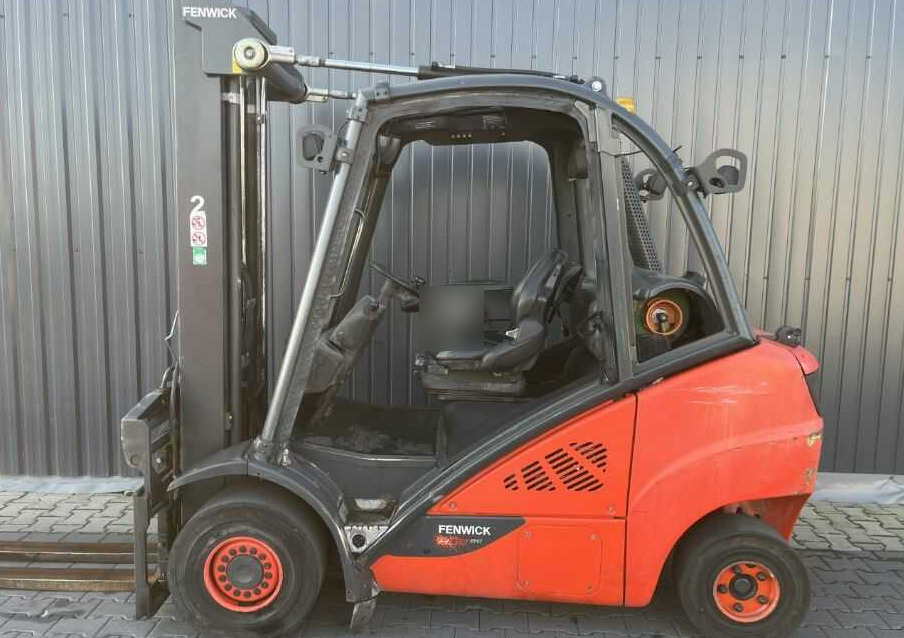 Linde H30T-02 - Pirun më gaz: foto 2 Linde H30T-02 - Pirun më gaz: foto 2