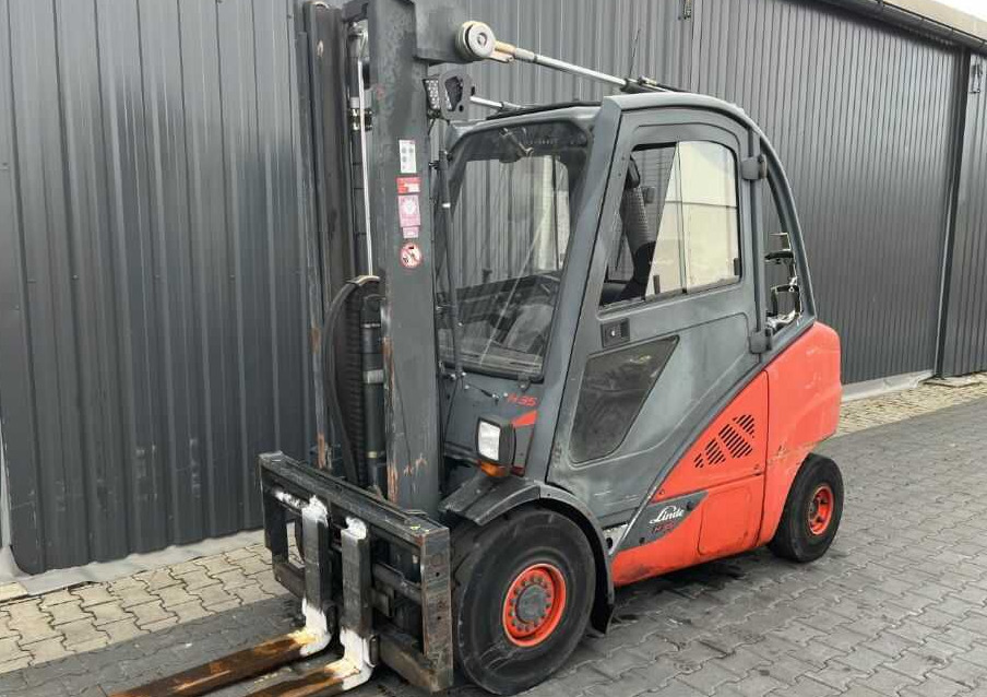 Linde H35D-01 - Pirun më naftë: foto 1 Linde H35D-01 - Pirun më naftë: foto 1