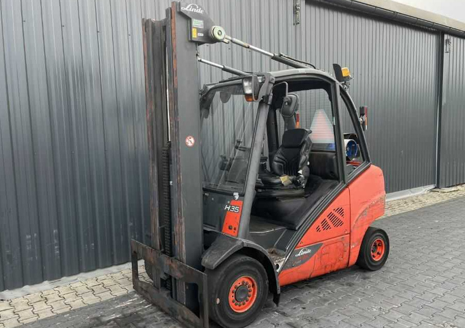 Linde H35T-01 - Pirun më gaz: foto 1 Linde H35T-01 - Pirun më gaz: foto 1