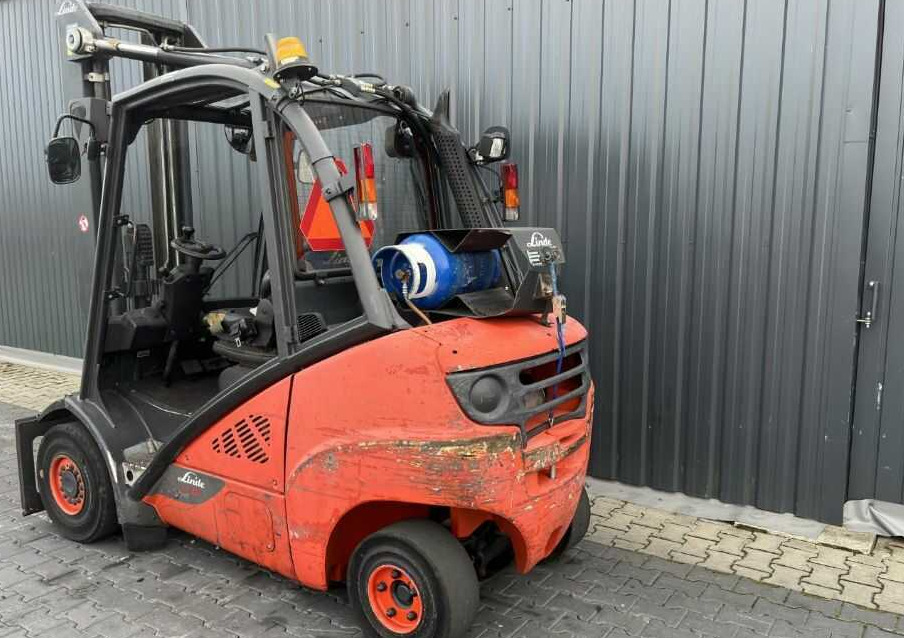 Linde H35T-01 - Pirun më gaz: foto 3 Linde H35T-01 - Pirun më gaz: foto 3