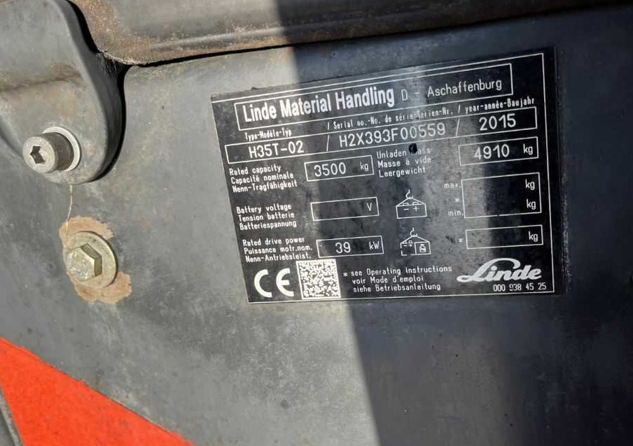 Linde H35T-02 - Pirun më gaz: foto 4 Linde H35T-02 - Pirun më gaz: foto 4