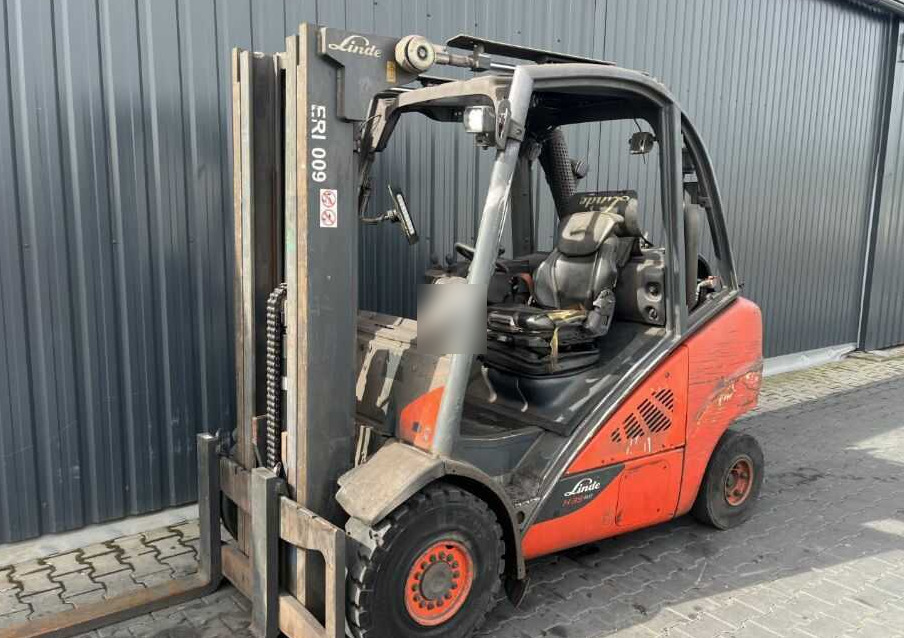 Linde H35T-02 - Pirun më gaz: foto 1 Linde H35T-02 - Pirun më gaz: foto 1