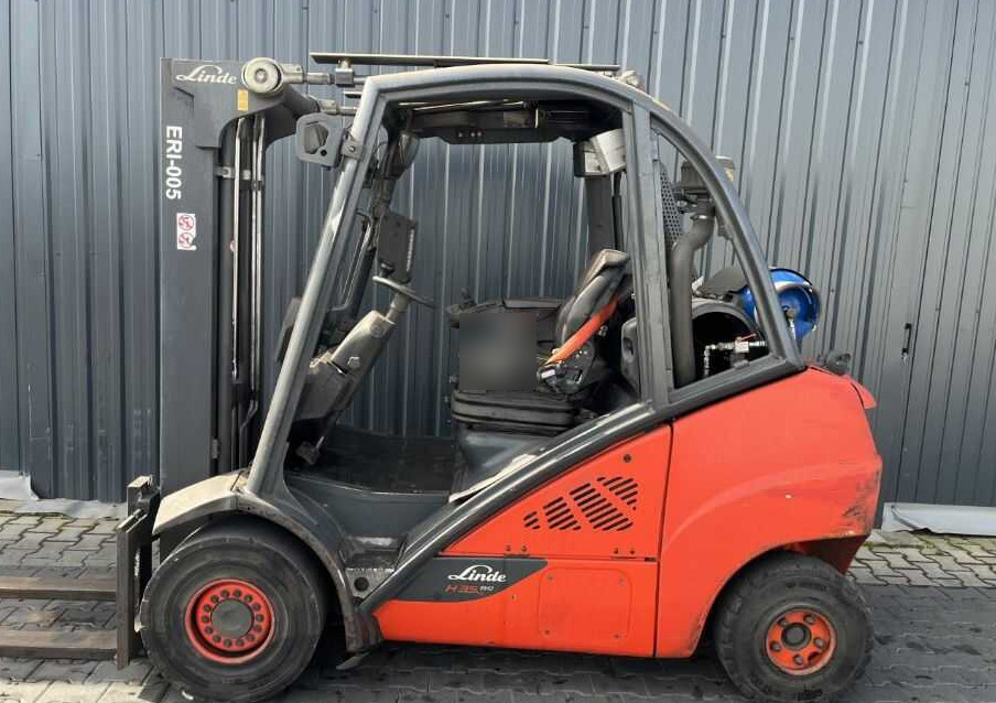 Linde H35T-02 - Pirun më gaz: foto 2 Linde H35T-02 - Pirun më gaz: foto 2