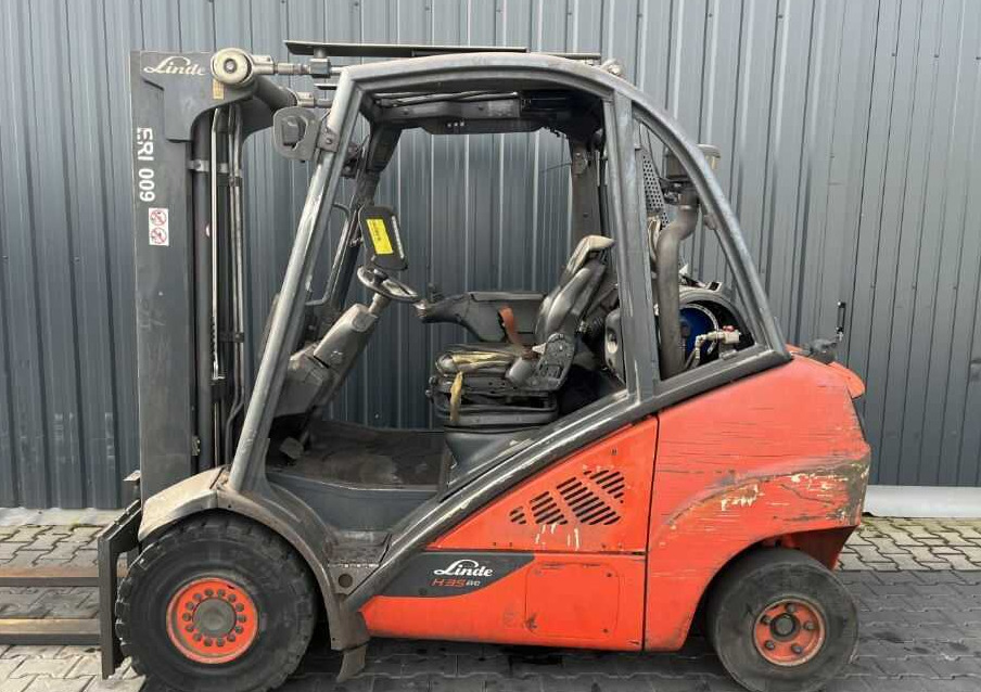 Linde H35T-02 - Pirun më gaz: foto 2 Linde H35T-02 - Pirun më gaz: foto 2