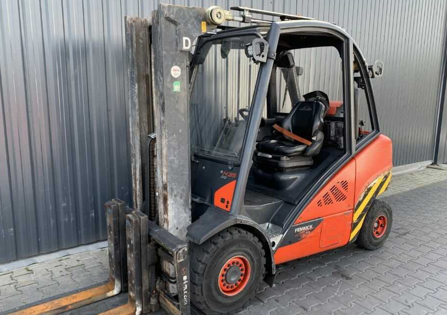 Linde H35T-02 - Pirun më gaz: foto 1 Linde H35T-02 - Pirun më gaz: foto 1