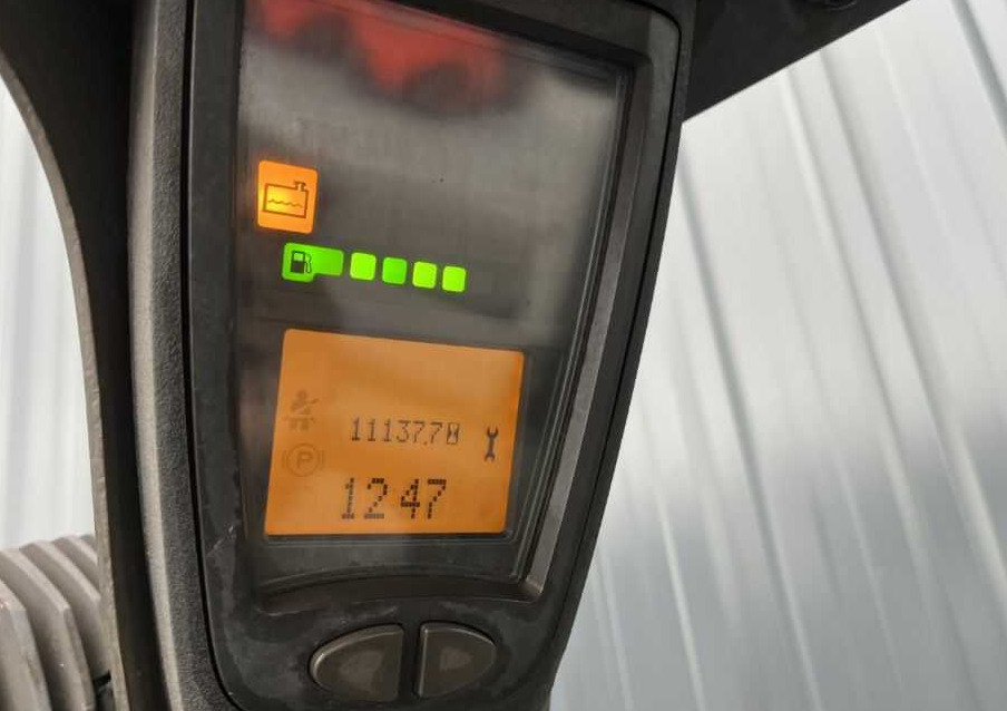 Linde H35T-02 - Pirun më gaz: foto 4 Linde H35T-02 - Pirun më gaz: foto 4