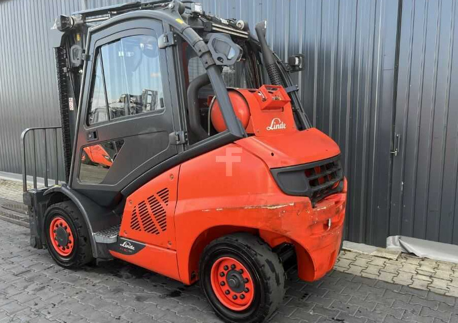 Linde H40T-02 - Pirun më gaz: foto 3 Linde H40T-02 - Pirun më gaz: foto 3