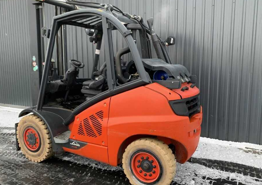 Linde H45T-01 - Pirun më gaz: foto 1 Linde H45T-01 - Pirun më gaz: foto 1