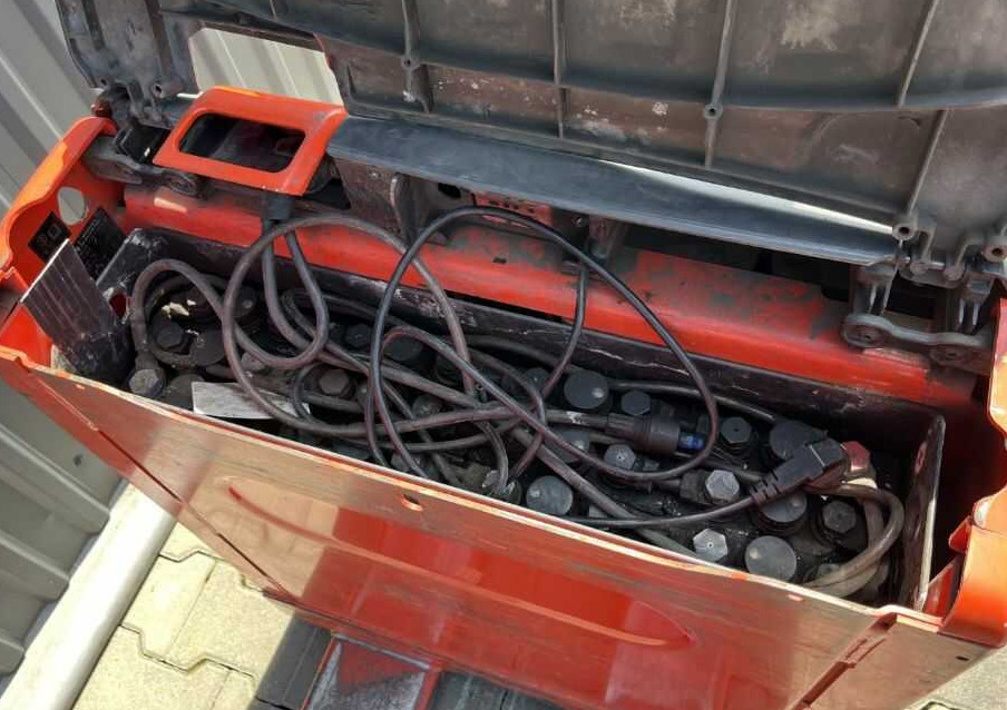Linde T16 - Pirun paletash: foto 5 Linde T16 - Pirun paletash: foto 5