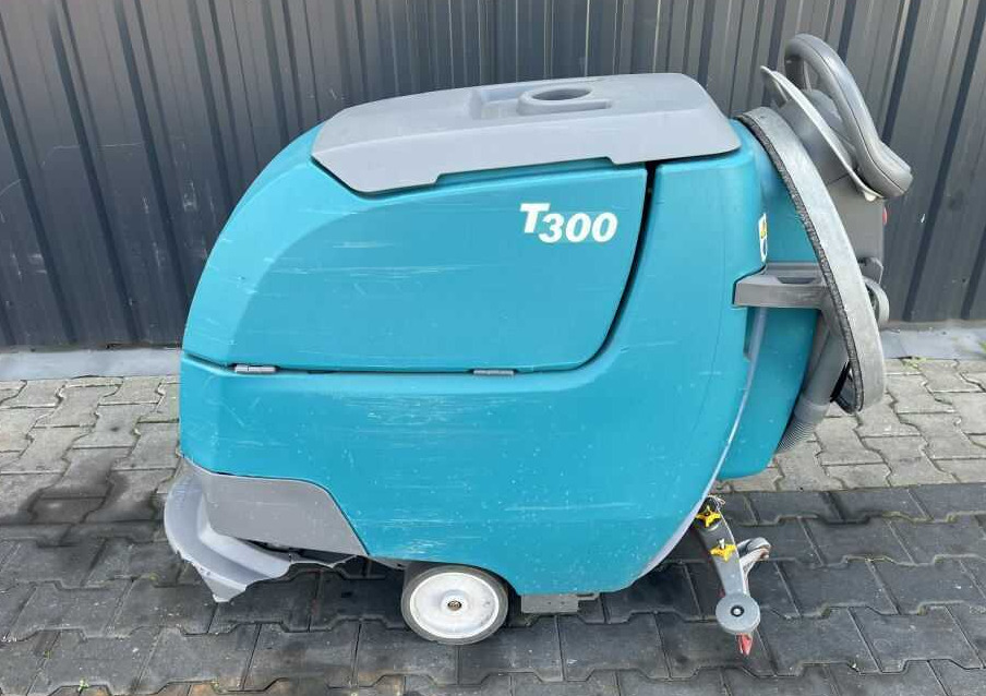Tennant T300 - Makineri larëse-tharëse dyshemeje: foto 2 Tennant T300 - Makineri larëse-tharëse dyshemeje: foto 2
