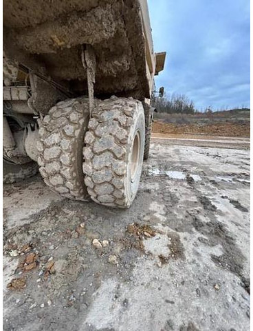 Komatsu HD605-7 - Shkarkues: foto 3 Komatsu HD605-7 - Shkarkues: foto 3