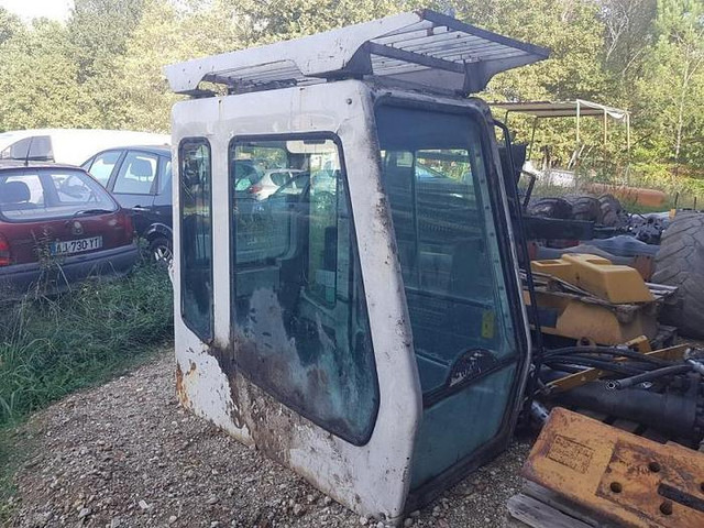 Liebherr A904 R904 A914 R914 A924 R924 A934 R934 A944 R944 A954 R954 - - Kabinë për Makineri ndërtimi: foto 3 Liebherr A904 R904 A914 R914 A924 R924 A934 R934 A944 R944 A954 R954 - - Kabinë për Makineri ndërtimi: foto 3