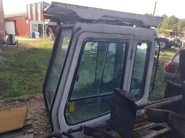 Liebherr A904 R904 A914 R914 A924 R924 A934 R934 A944 R944 A954 R954 - - Kabinë për Makineri ndërtimi: foto 2 Liebherr A904 R904 A914 R914 A924 R924 A934 R934 A944 R944 A954 R954 - - Kabinë për Makineri ndërtimi: foto 2