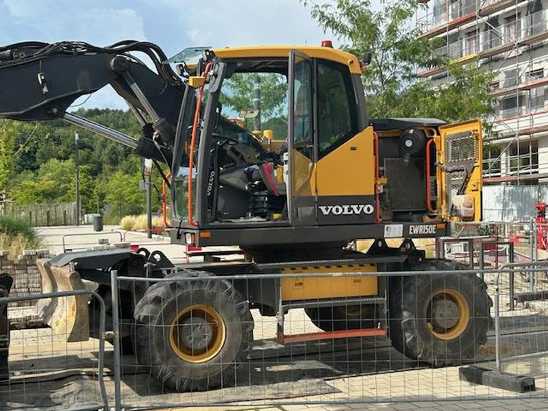 Volvo EWR150E - Ekskavator me goma: foto 4 Volvo EWR150E - Ekskavator me goma: foto 4
