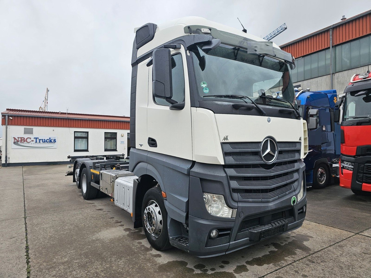 Mercedes-Benz ACTROS 2542 * VOLLLUFT * RETARDER * STANDH * BÄR - Kamion kabinë-shasi: foto 3 Mercedes-Benz ACTROS 2542 * VOLLLUFT * RETARDER * STANDH * BÄR - Kamion kabinë-shasi: foto 3