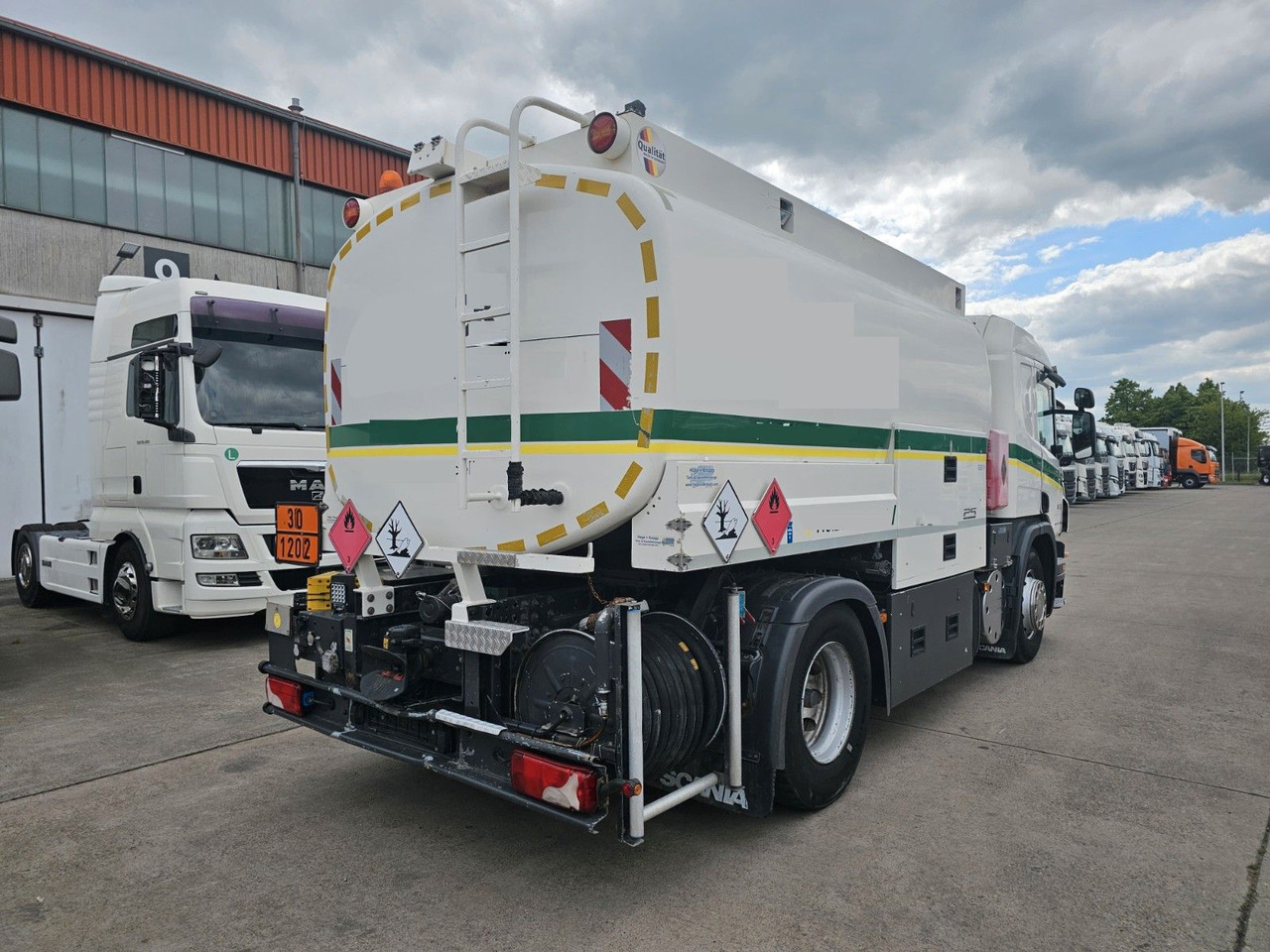 Scania P 360 * OBER/-UNTER * 3 KAMMER * BENZIN * - Autobot: foto 5 Scania P 360 * OBER/-UNTER * 3 KAMMER * BENZIN * - Autobot: foto 5