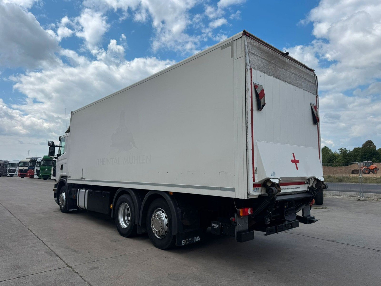 Scania P 380 * KOFFER * LBW 3 TON * LENK / LIFTACHSE * - Kamion vagonetë: foto 4 Scania P 380 * KOFFER * LBW 3 TON * LENK / LIFTACHSE * - Kamion vagonetë: foto 4