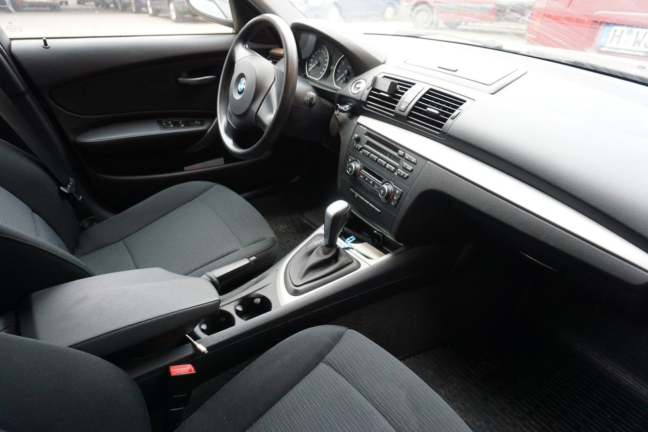 BMW 116i - Sedan: foto 3 BMW 116i - Sedan: foto 3