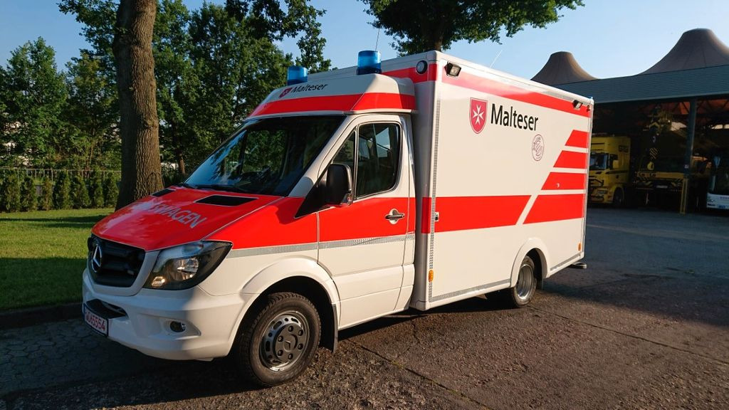 Mercedes-Benz Sprinter 519 / ATM 0km 4x on Stock - Ambulancë: foto 1 Mercedes-Benz Sprinter 519 / ATM 0km 4x on Stock - Ambulancë: foto 1