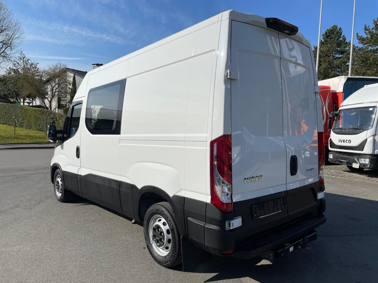 Iveco Daily 35S16A8 CRV MY22 Euro6 Klima AHK Navi ZV - Furgon: foto 4 Iveco Daily 35S16A8 CRV MY22 Euro6 Klima AHK Navi ZV - Furgon: foto 4