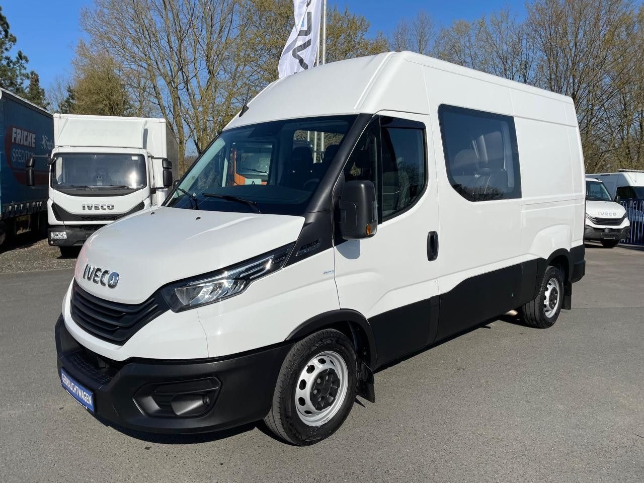 Iveco Daily 35S16A8 CRV MY22 Euro6 Klima AHK Navi ZV - Furgon: foto 1 Iveco Daily 35S16A8 CRV MY22 Euro6 Klima AHK Navi ZV - Furgon: foto 1