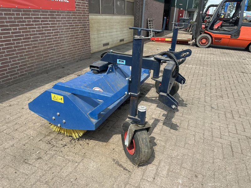 Bezem - Gebruikt - Fshesë: foto 3 Bezem - Gebruikt - Fshesë: foto 3