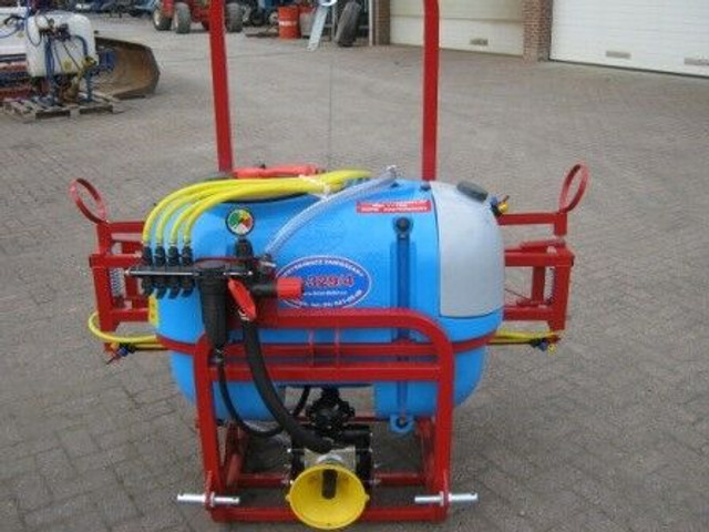 Onbekend Reinigingsspuiten - Spërkatës i montuar në traktor: foto 5 Onbekend Reinigingsspuiten - Spërkatës i montuar në traktor: foto 5