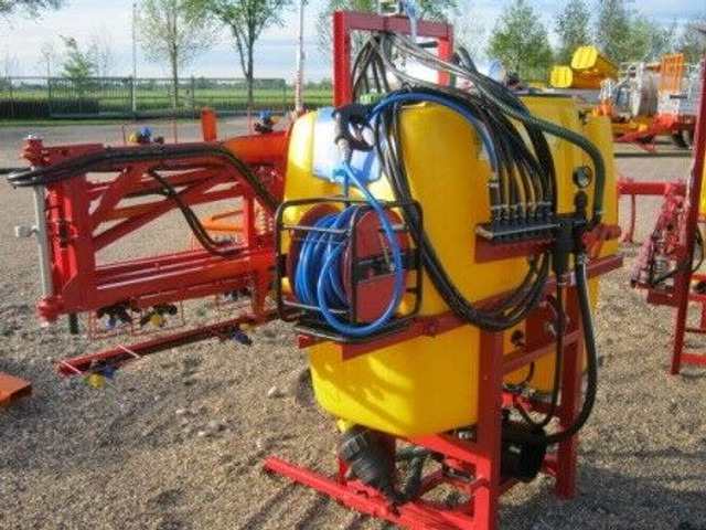 Onbekend Veldspuit - Spërkatës i montuar në traktor: foto 5 Onbekend Veldspuit - Spërkatës i montuar në traktor: foto 5