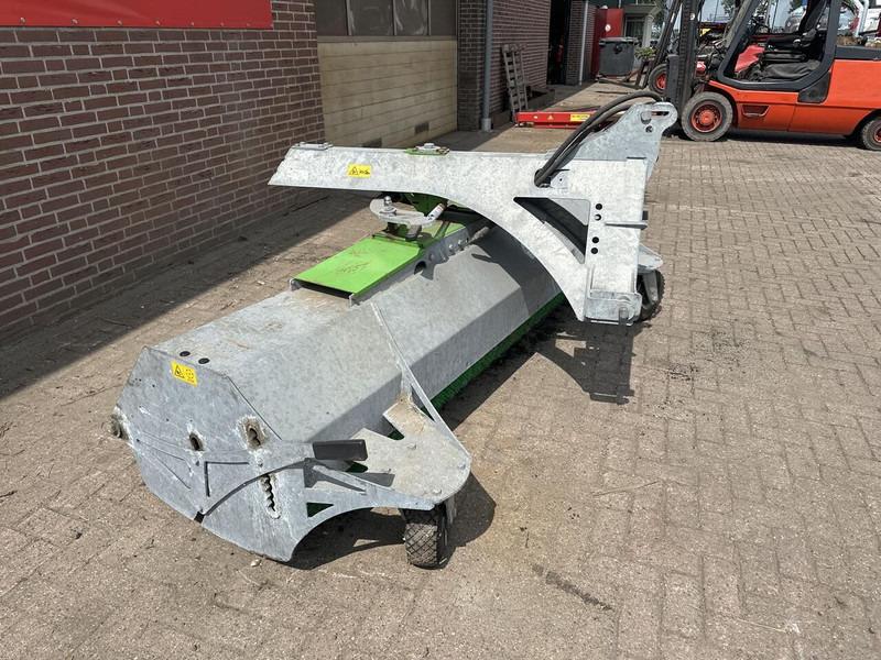 Onbekend Zocon - Fshesë: foto 4 Onbekend Zocon - Fshesë: foto 4