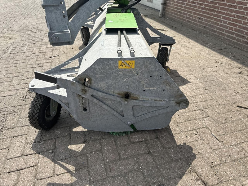 Onbekend Zocon - Fshesë: foto 5 Onbekend Zocon - Fshesë: foto 5