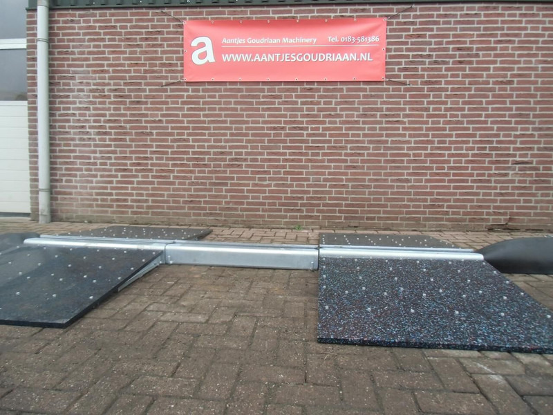 Onbekend Slangenbrug - Pajisje për trajtimin e materialeve: foto 3 Onbekend Slangenbrug - Pajisje për trajtimin e materialeve: foto 3