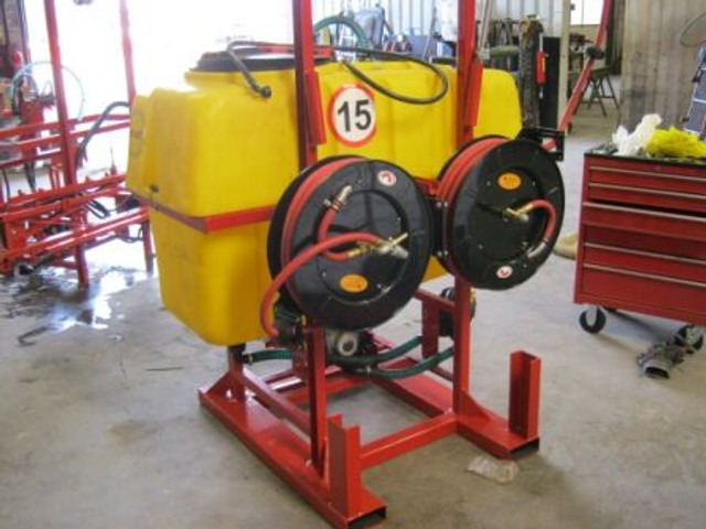 Reinigings spuiten - Spërkatës i montuar në traktor: foto 1 Reinigings spuiten - Spërkatës i montuar në traktor: foto 1