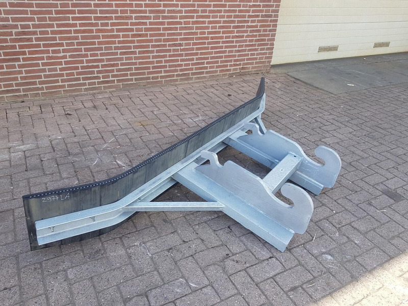 Rubberschuif /modderschuif CW 2/3 - Pajisje për lirimin e tokës: foto 3 Rubberschuif /modderschuif CW 2/3 - Pajisje për lirimin e tokës: foto 3