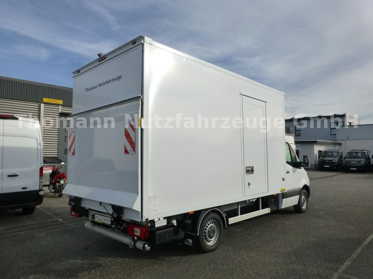 Mercedes-Benz Sprinter 317 CDI Koffer Ultralight LBW Neuheit! - Kamioncine me kontinier: foto 4 Mercedes-Benz Sprinter 317 CDI Koffer Ultralight LBW Neuheit! - Kamioncine me kontinier: foto 4